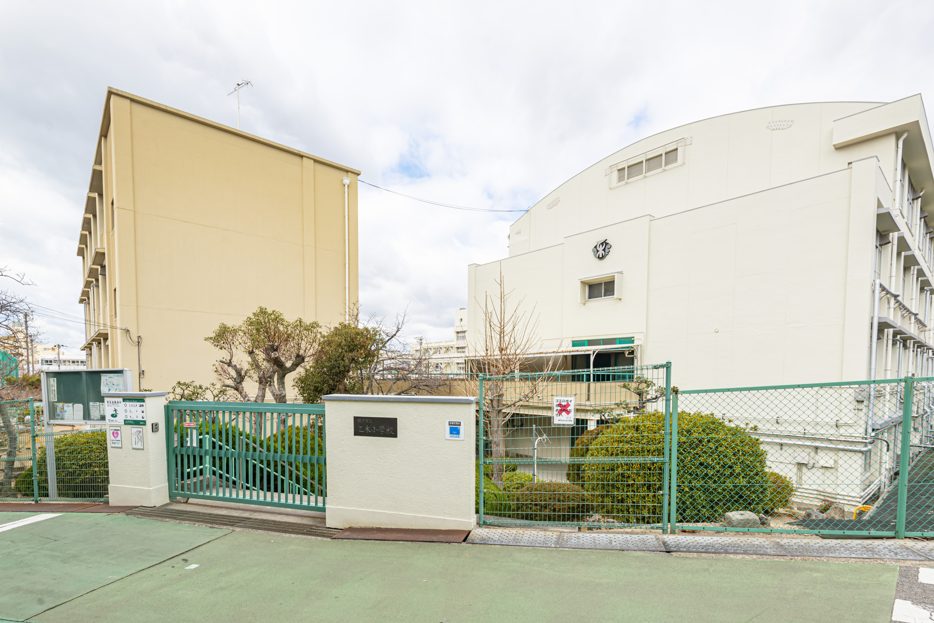 乙木小学校（約245ｍ～275m）