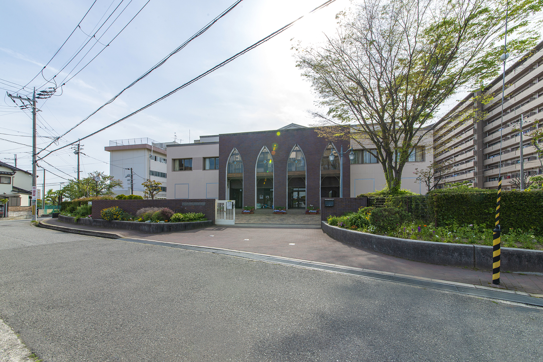 長尾中学校（約750m）